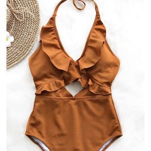 Women’s one piece swimsuit by Cupshe